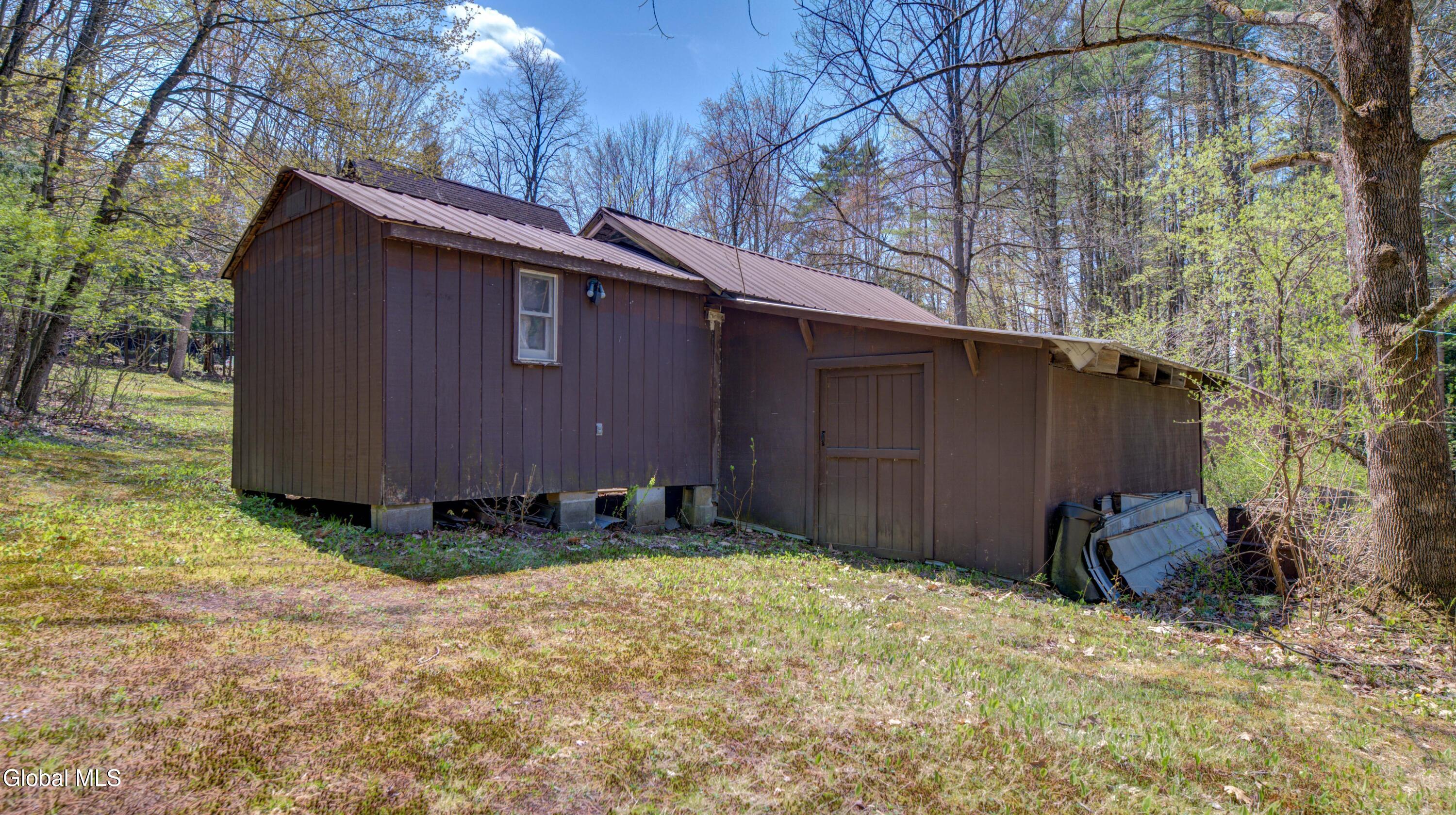 138 Gifford Valley Road Northville NY 12134