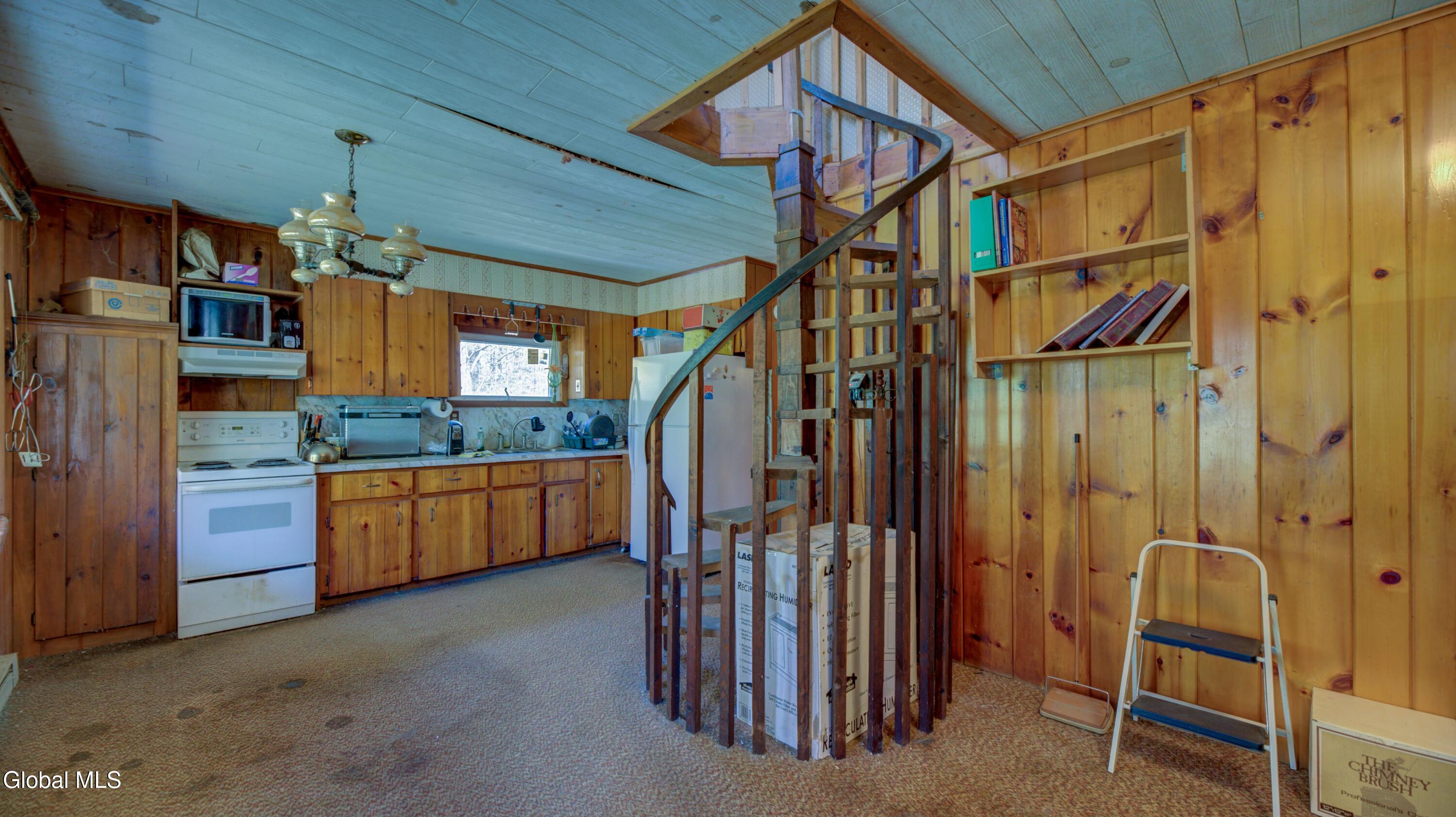 138 Gifford Valley Road Northville NY 12134