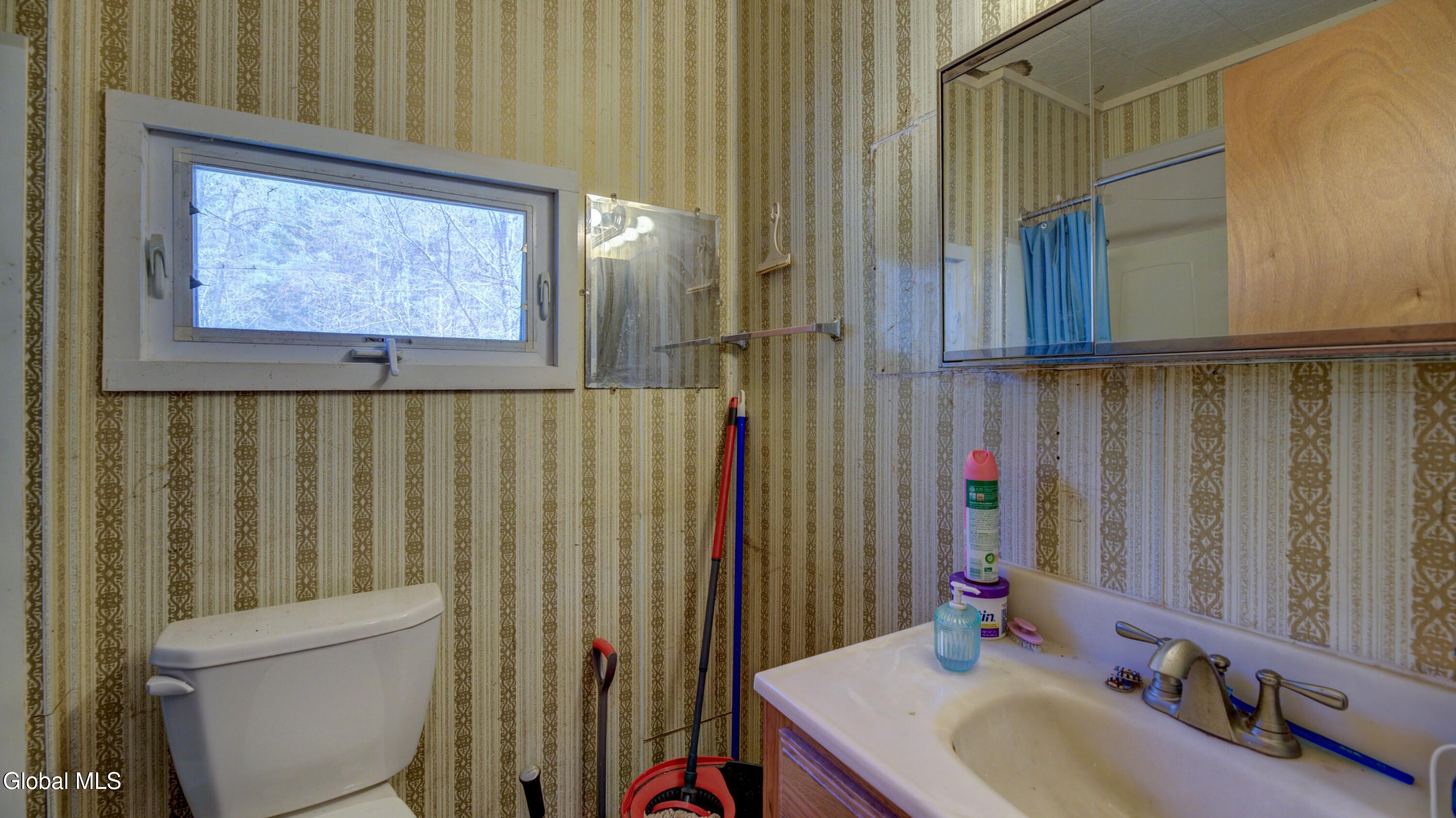 138 Gifford Valley Road Northville NY 12134