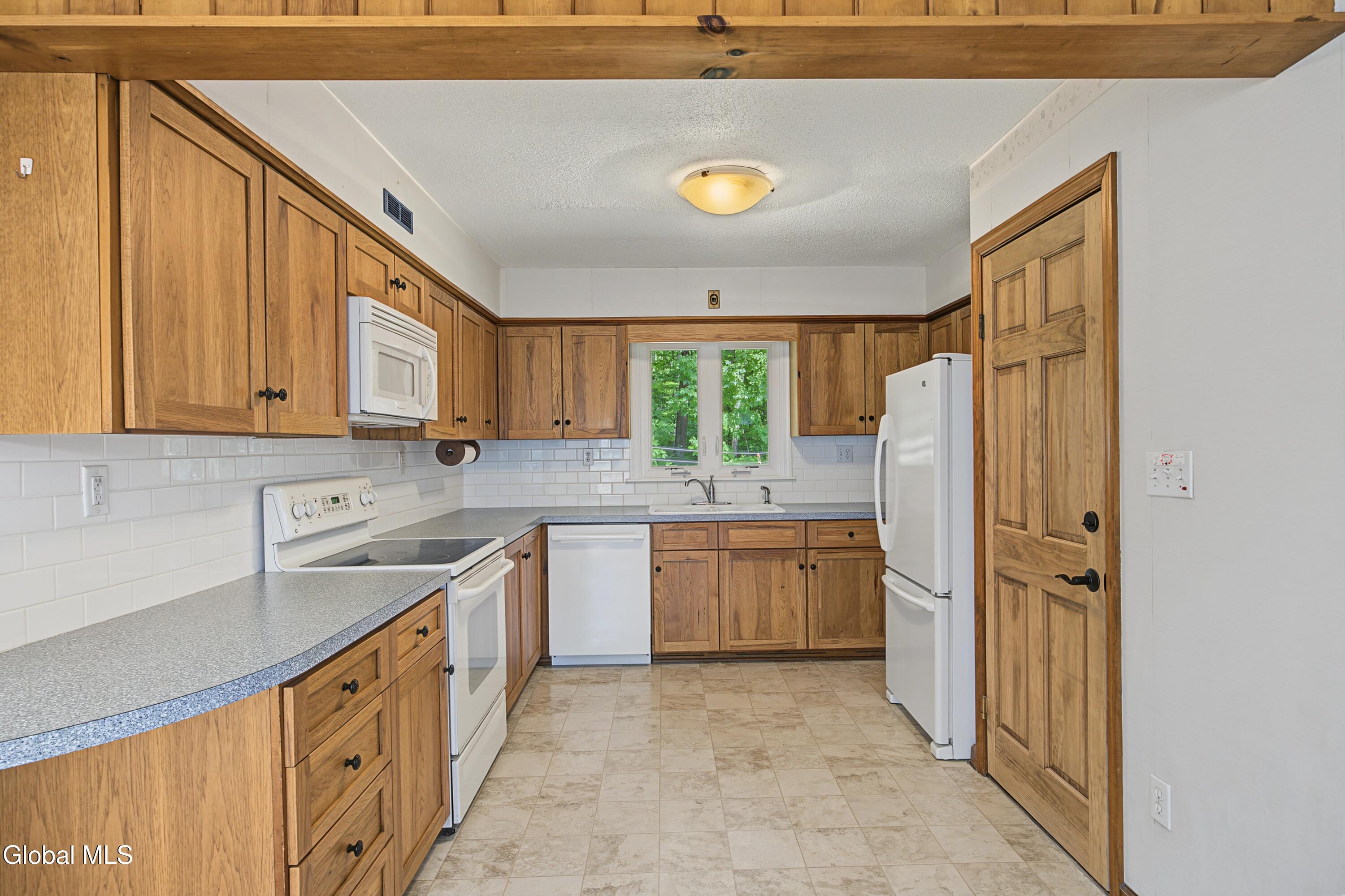 234 Potter Road Amsterdam NY 12010