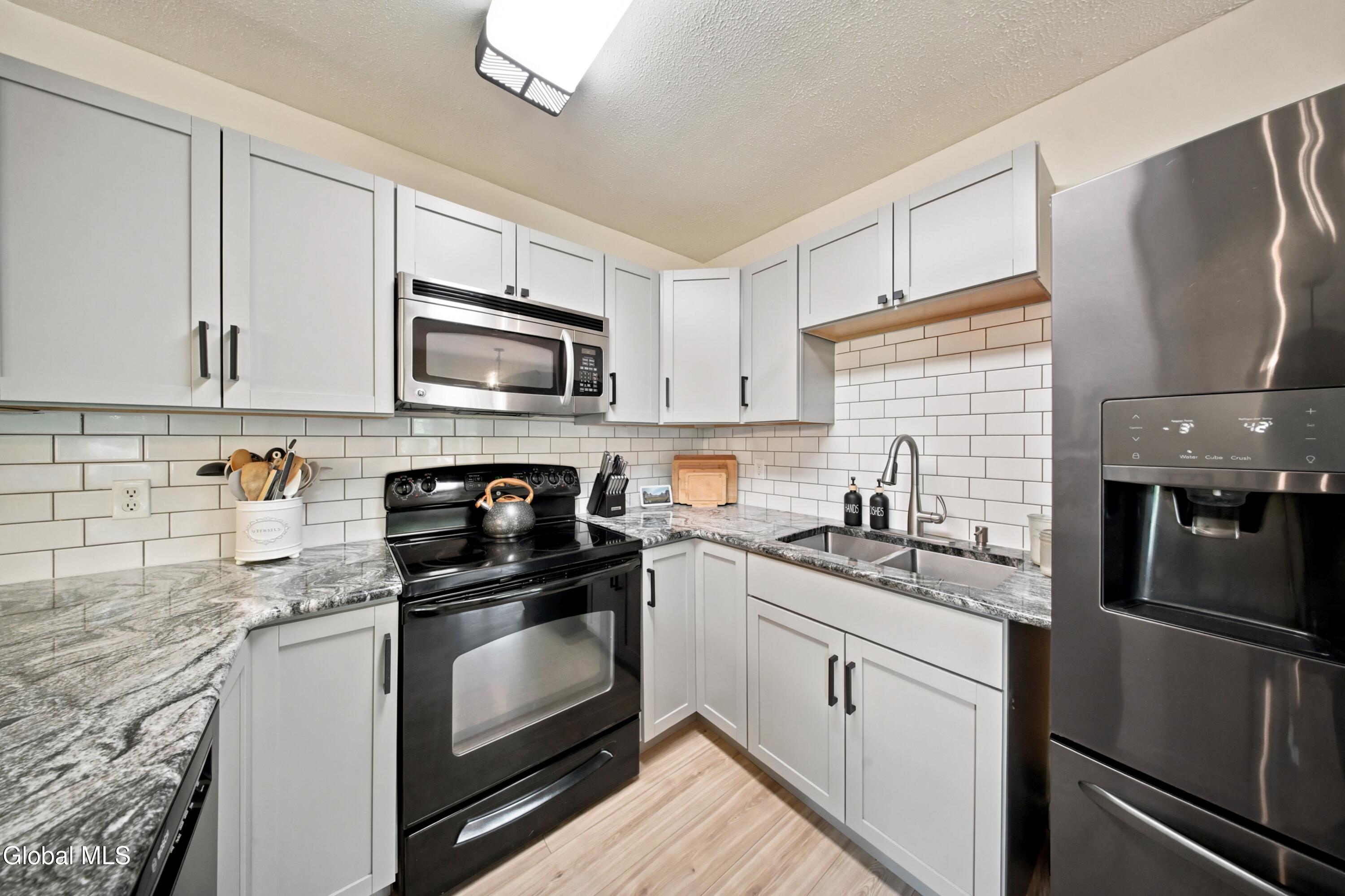 132 Spring Road Glenville NY 12302