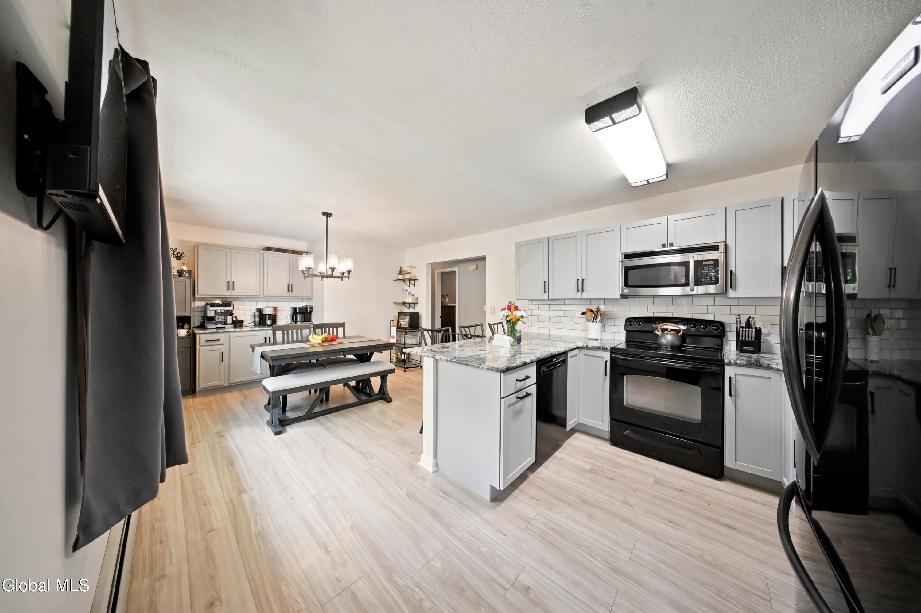 132 Spring Road Glenville NY 12302