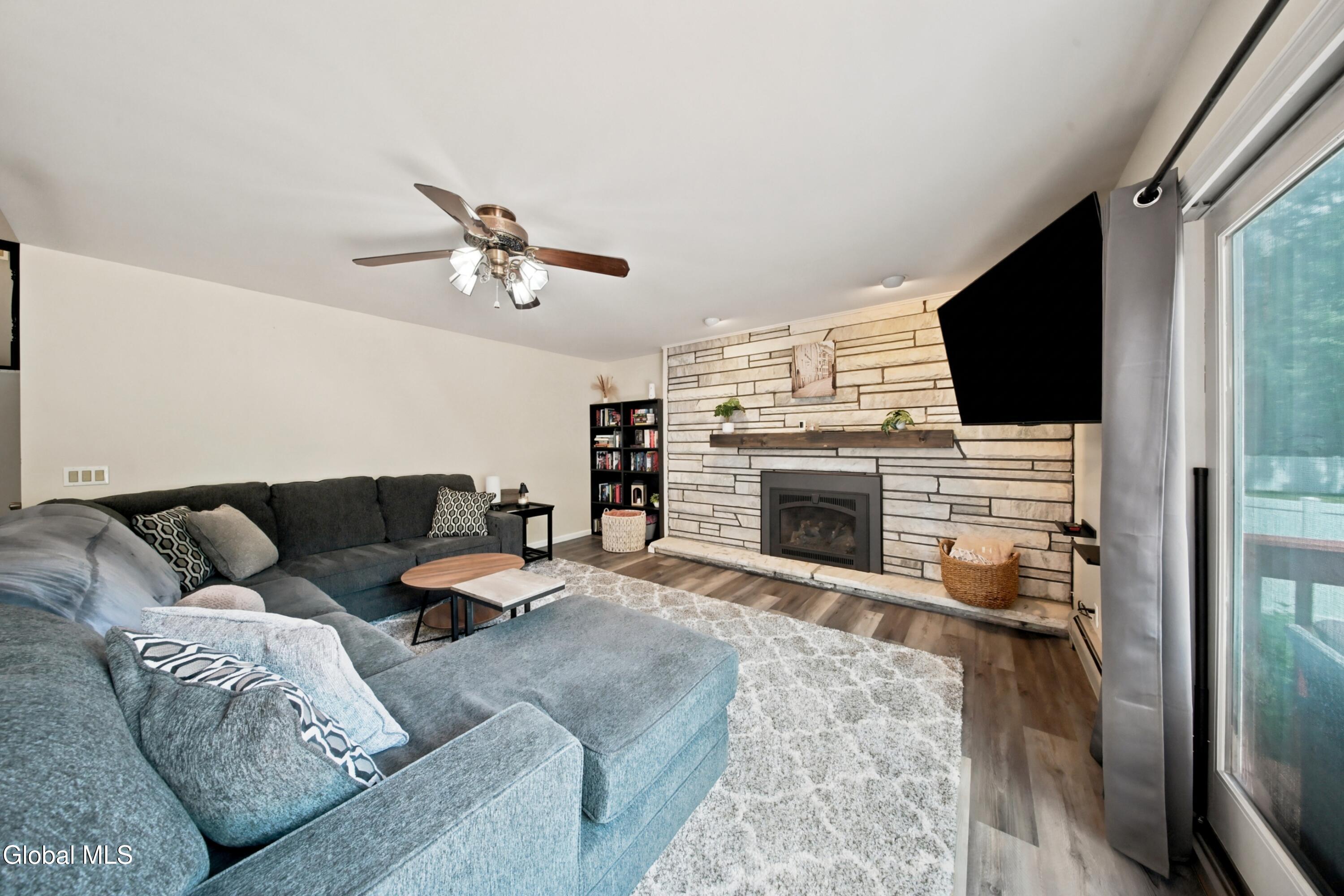 132 Spring Road Glenville NY 12302