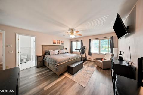 132 Spring Road Glenville NY 12302