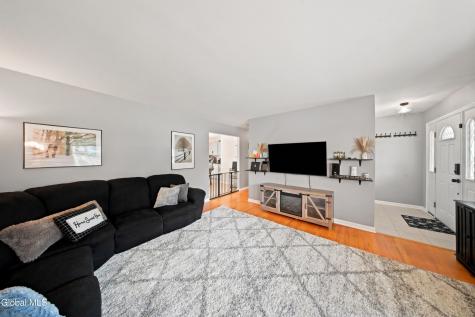 132 Spring Road Glenville NY 12302