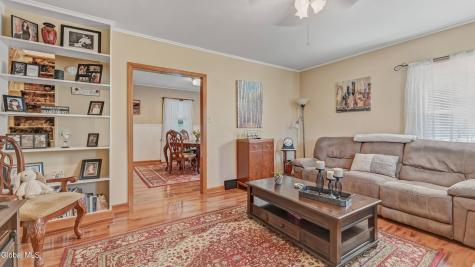 268 Chapman Drive Amsterdam NY 12010