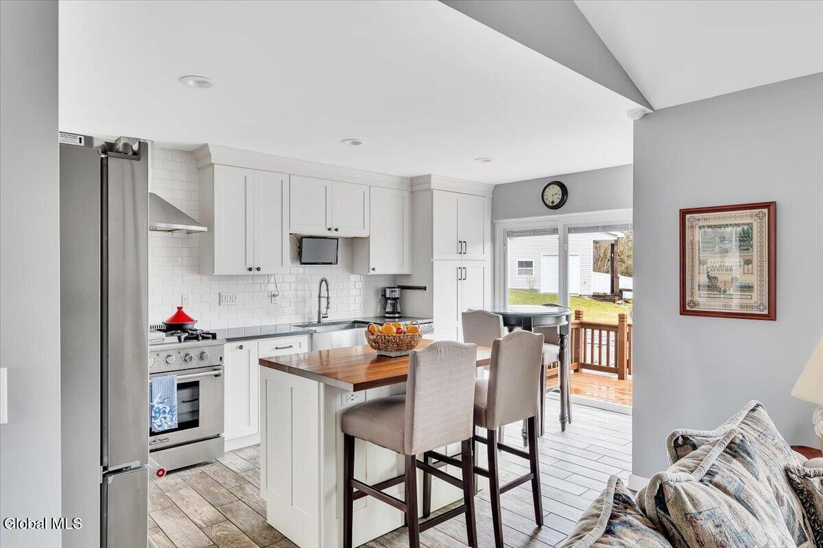 19 Autumn Lane Troy NY 12182