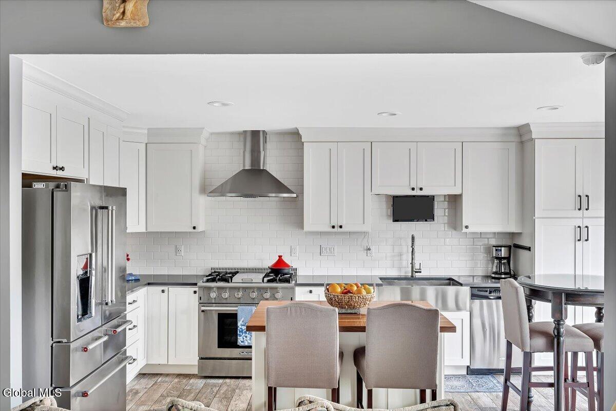 19 Autumn Lane Troy NY 12182