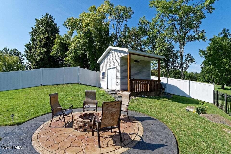 19 Autumn Lane Troy NY 12182