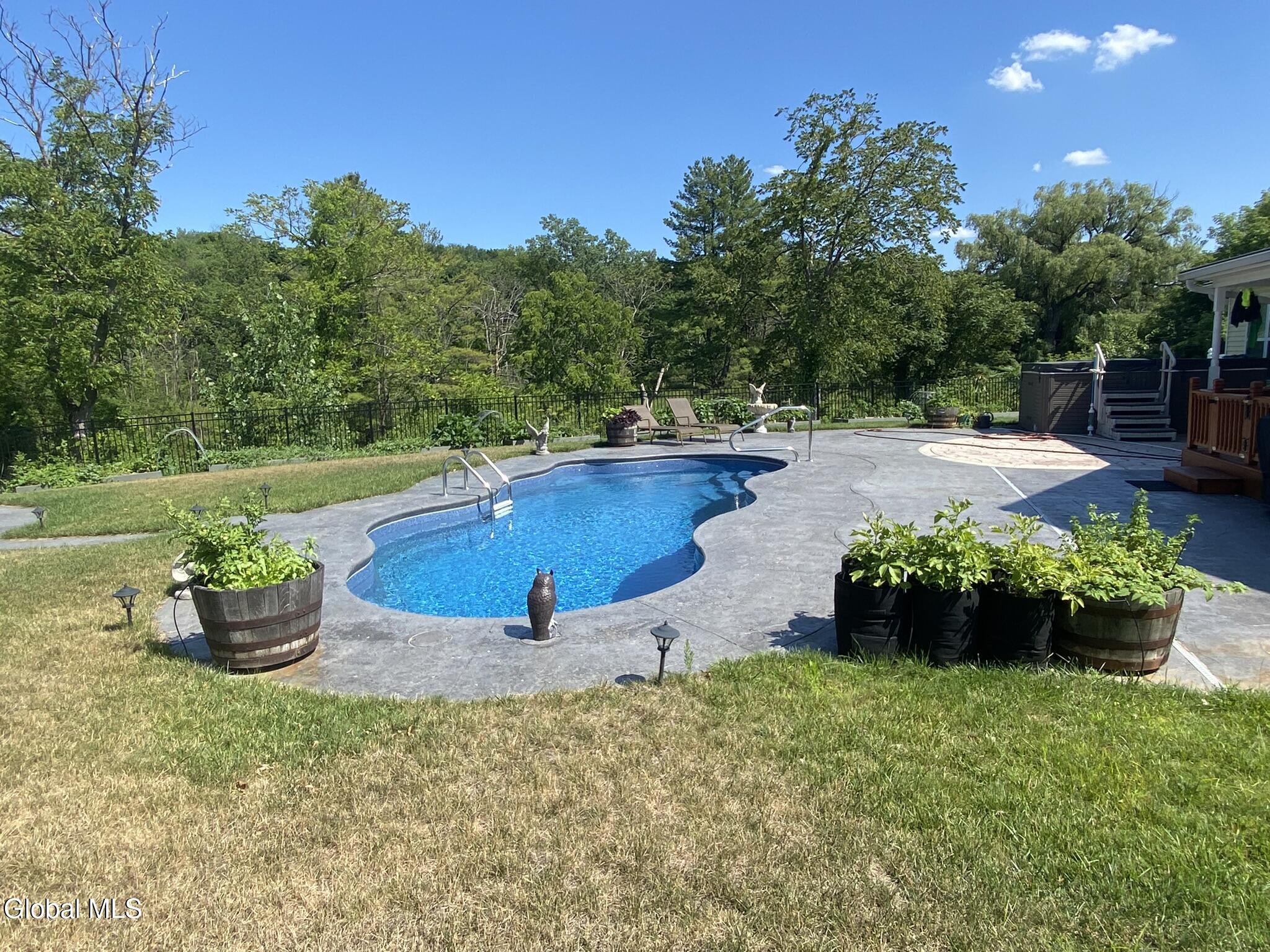 19 Autumn Lane Troy NY 12182