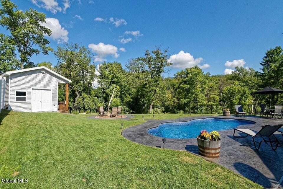 19 Autumn Lane Troy NY 12182