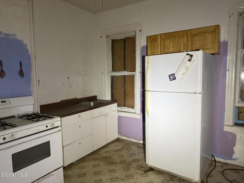 942 Emmett Street Schenectady NY 12307