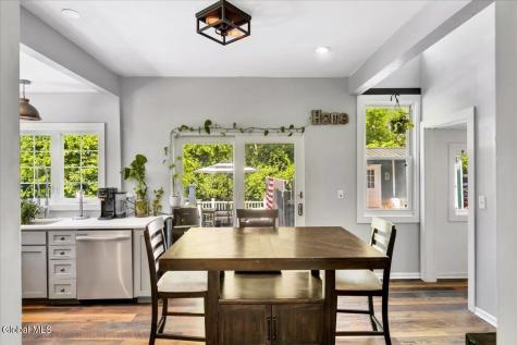 1912 Union Street Niskayuna NY 12309
