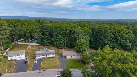 10 Curt Boulevard Saratoga Springs NY 12866