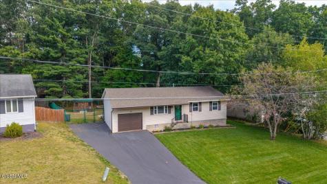 10 Curt Boulevard Saratoga Springs NY 12866