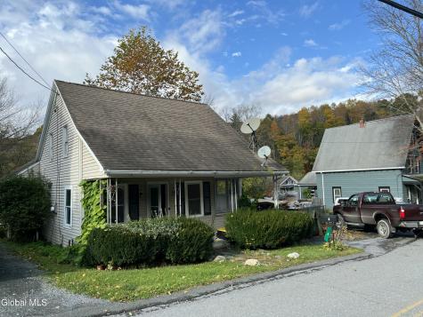 8 Main Street Petersburgh NY 12138