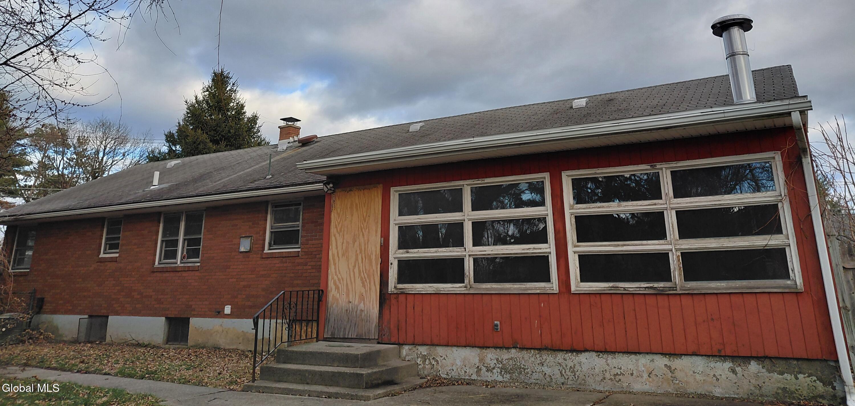 1 Crestwood Avenue Troy NY 12180
