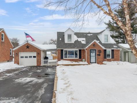 16 Forest Drive Colonie NY 12205