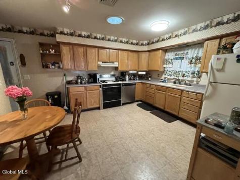66 Pollock Road Latham NY 12110
