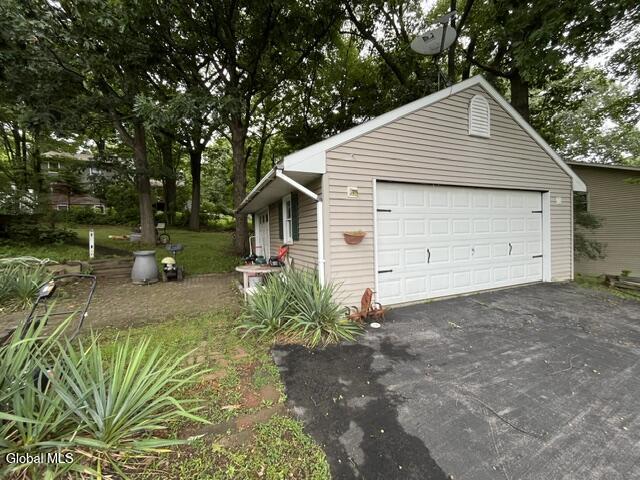 66 Pollock Road Latham NY 12110