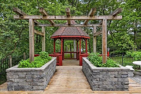 222 Van Rensselaer Boulevard Menands NY 12204