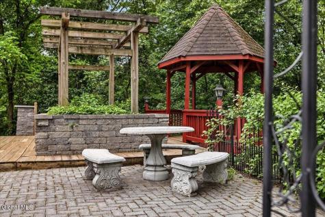 222 Van Rensselaer Boulevard Menands NY 12204