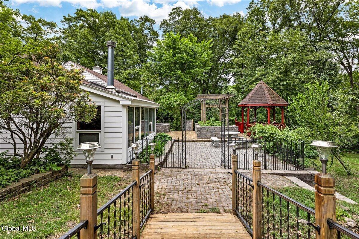 222 Van Rensselaer Boulevard Menands NY 12204