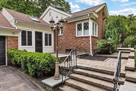 222 Van Rensselaer Boulevard Menands NY 12204