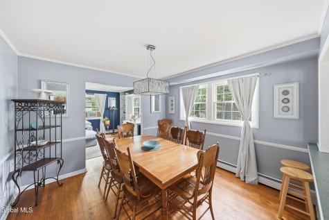 2 Valdepenas Lane Clifton Park NY 12065