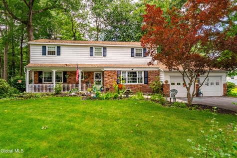 2 Valdepenas Lane Clifton Park NY 12065