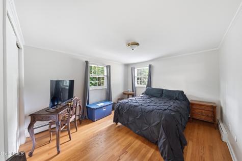2 Valdepenas Lane Clifton Park NY 12065