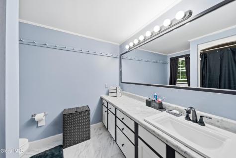 2 Valdepenas Lane Clifton Park NY 12065