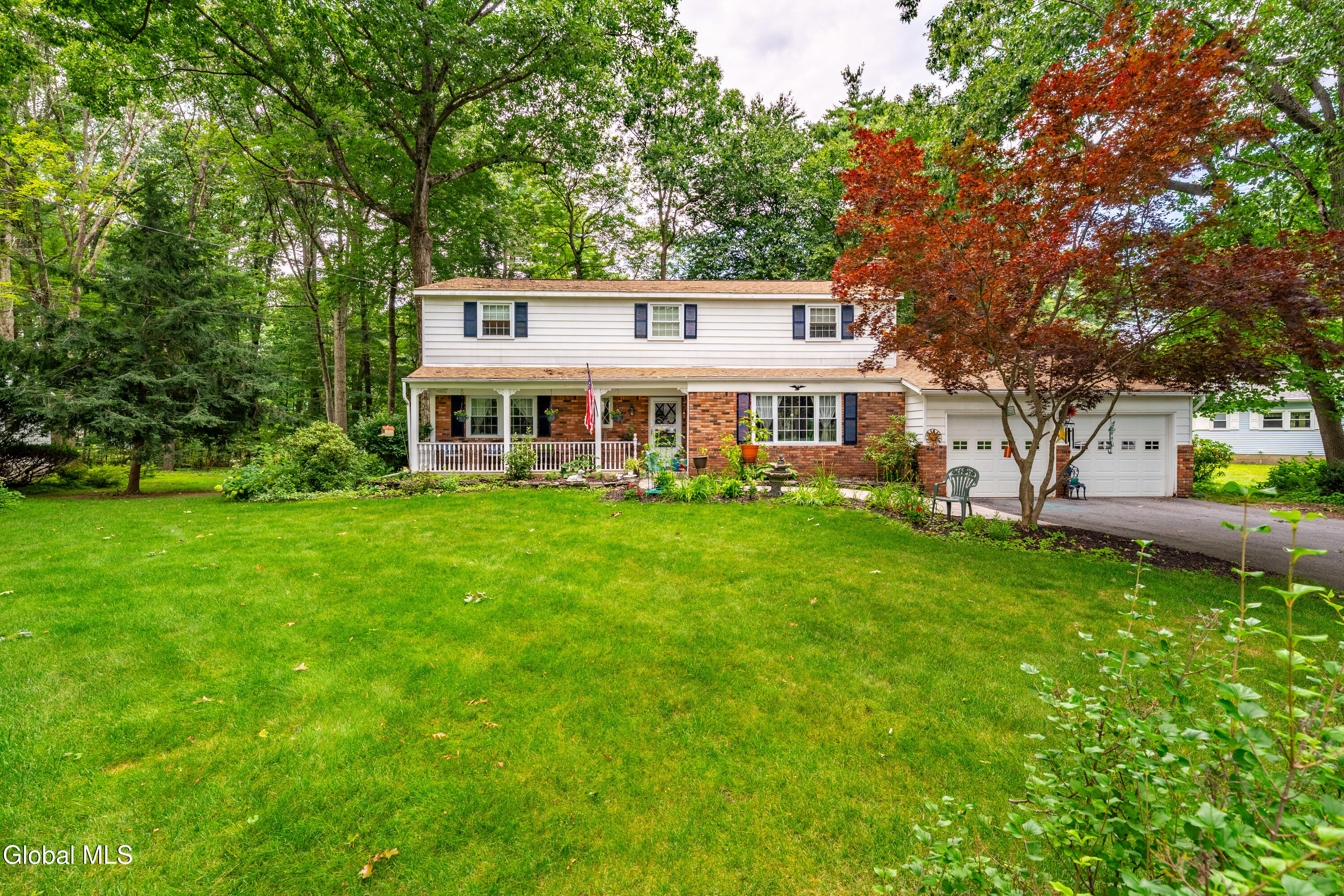 2 Valdepenas Lane Clifton Park NY 12065