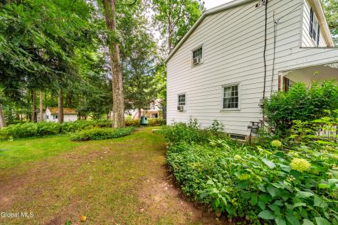 2 Valdepenas Lane Clifton Park NY 12065