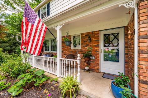 2 Valdepenas Lane Clifton Park NY 12065