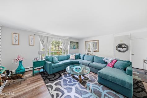 2 Valdepenas Lane Clifton Park NY 12065