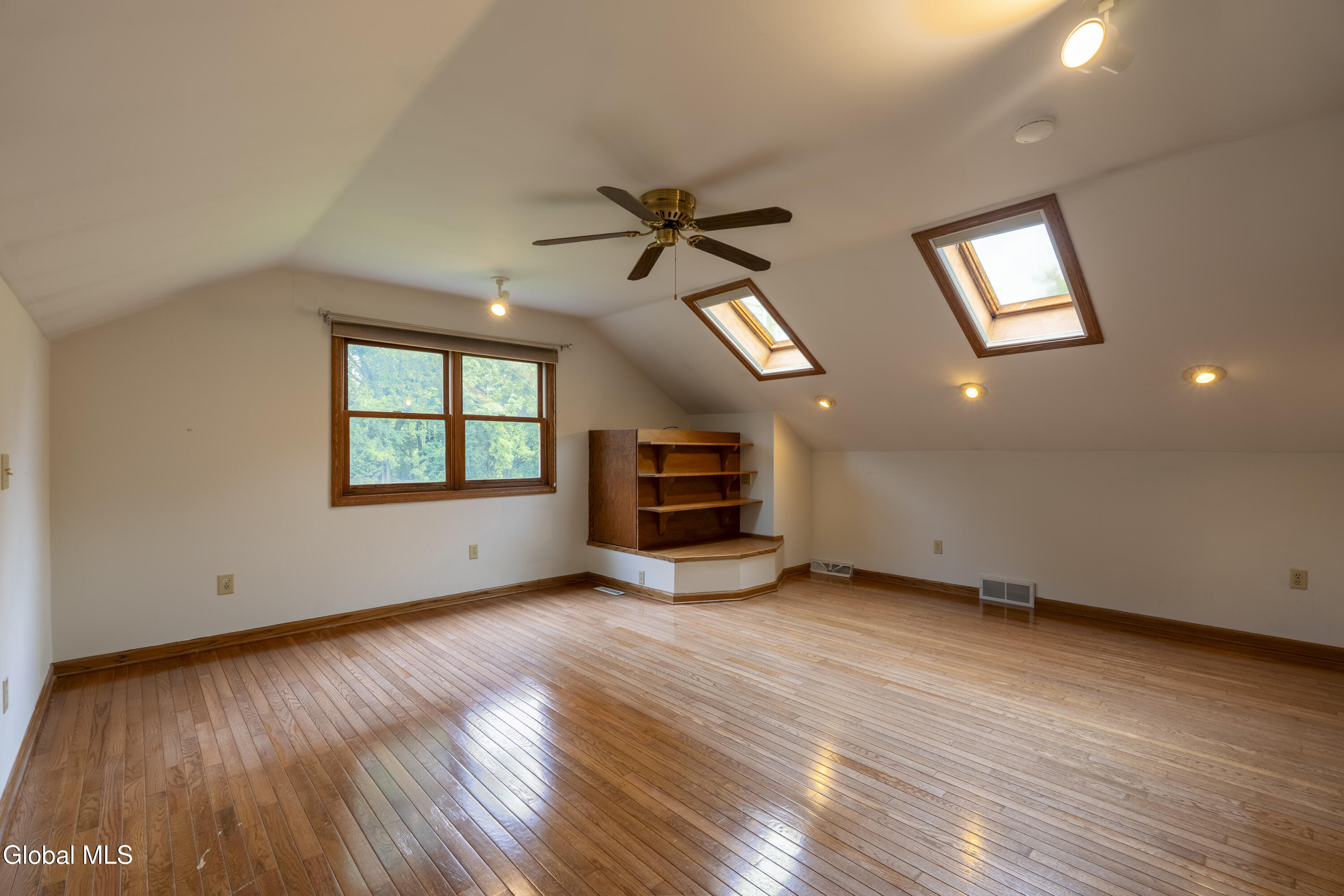 33 Armstrong Circle Altamont NY 12009
