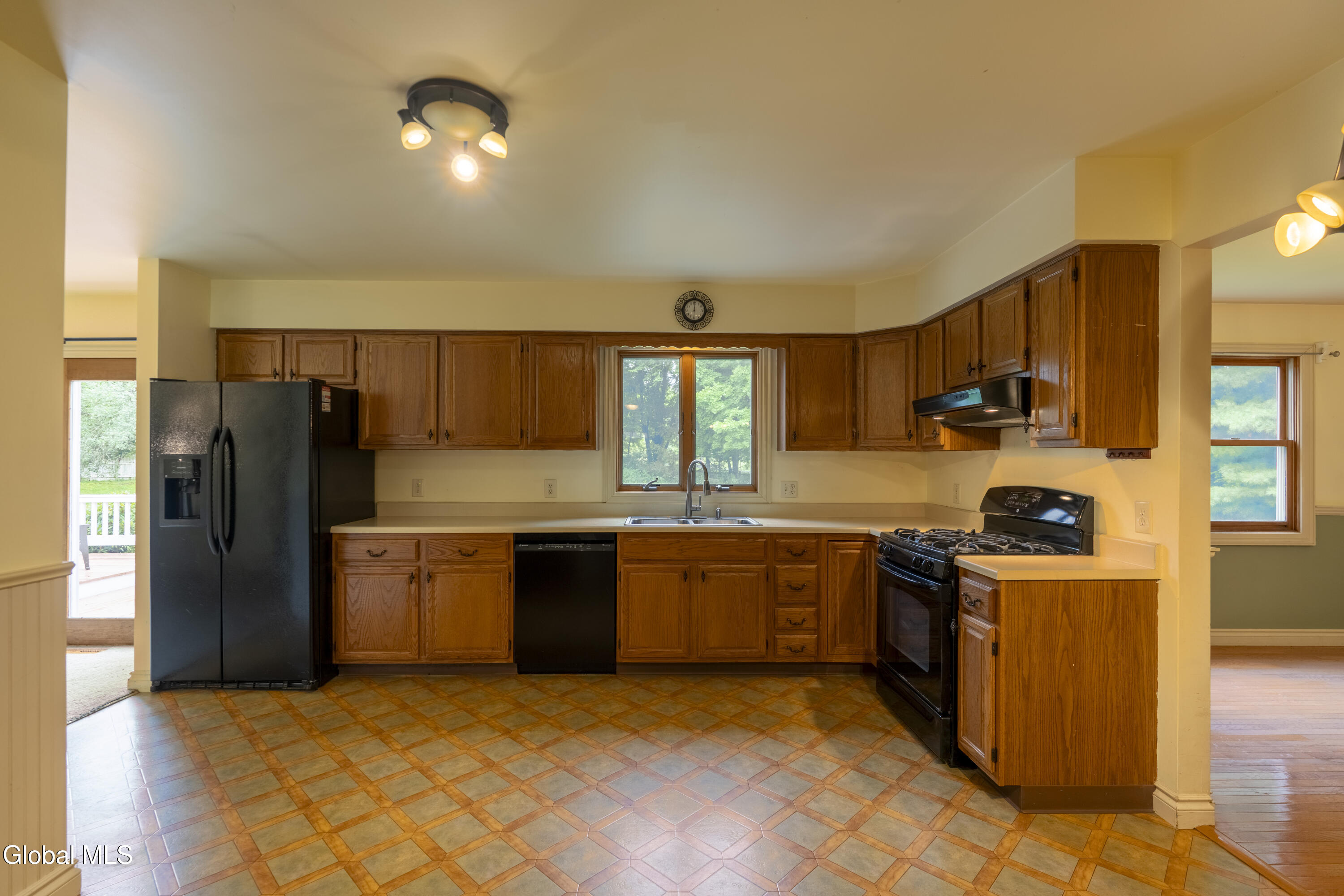 33 Armstrong Circle Altamont NY 12009