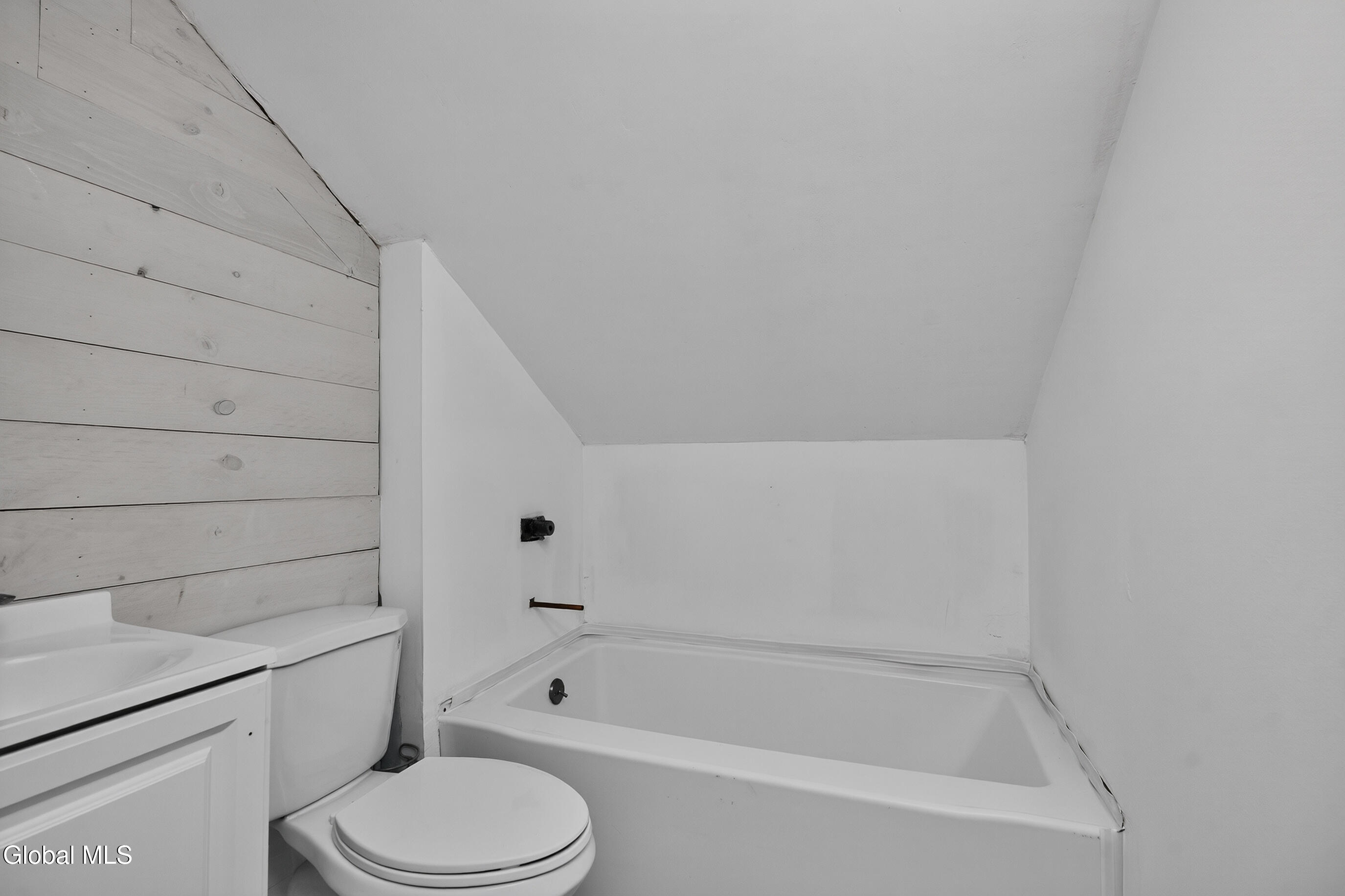 14 Fletcher Road Guilderland NY 12203