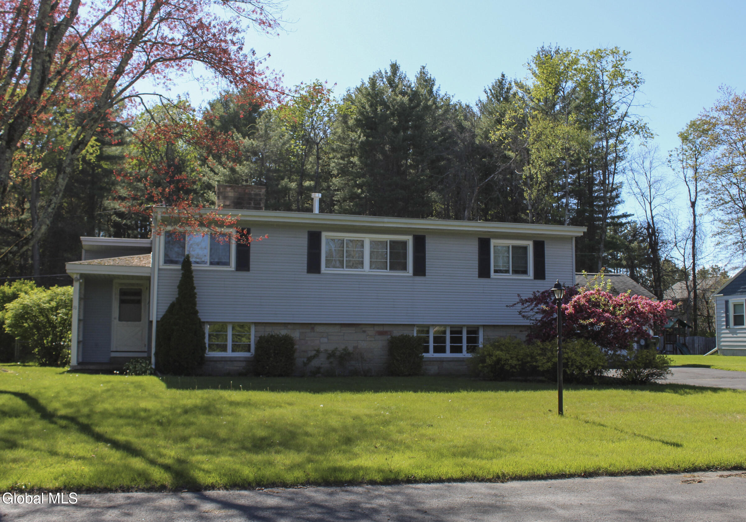 11 Hughes Court Queensbury NY 12804