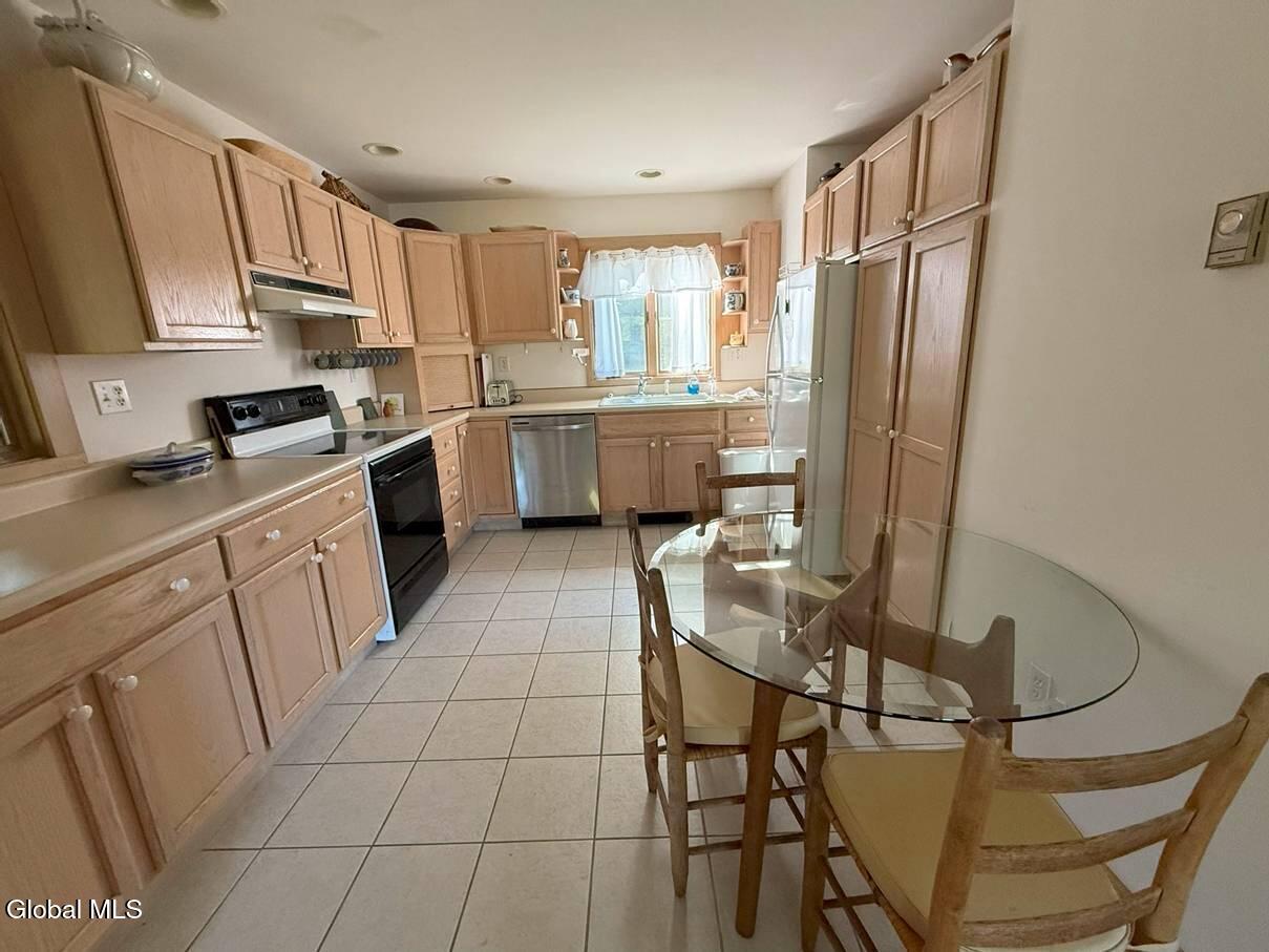 83 Burritt Lane Olmstedville NY 12870
