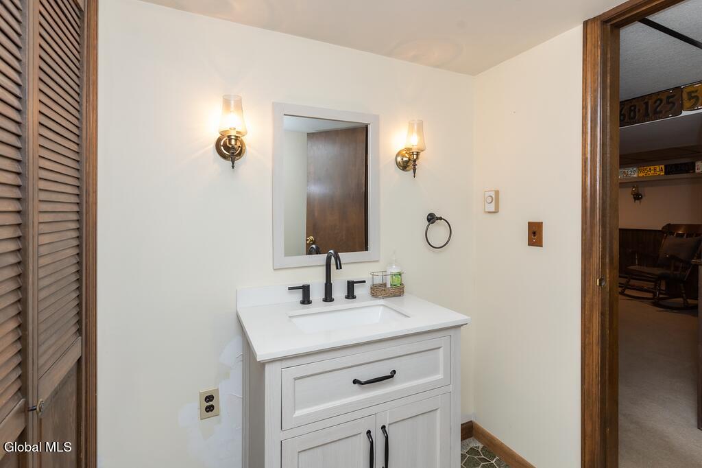 6 Long Avenue Latham NY 12110