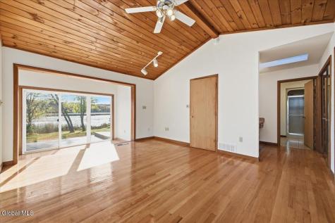 20 Beach Road Clifton Park NY 12065