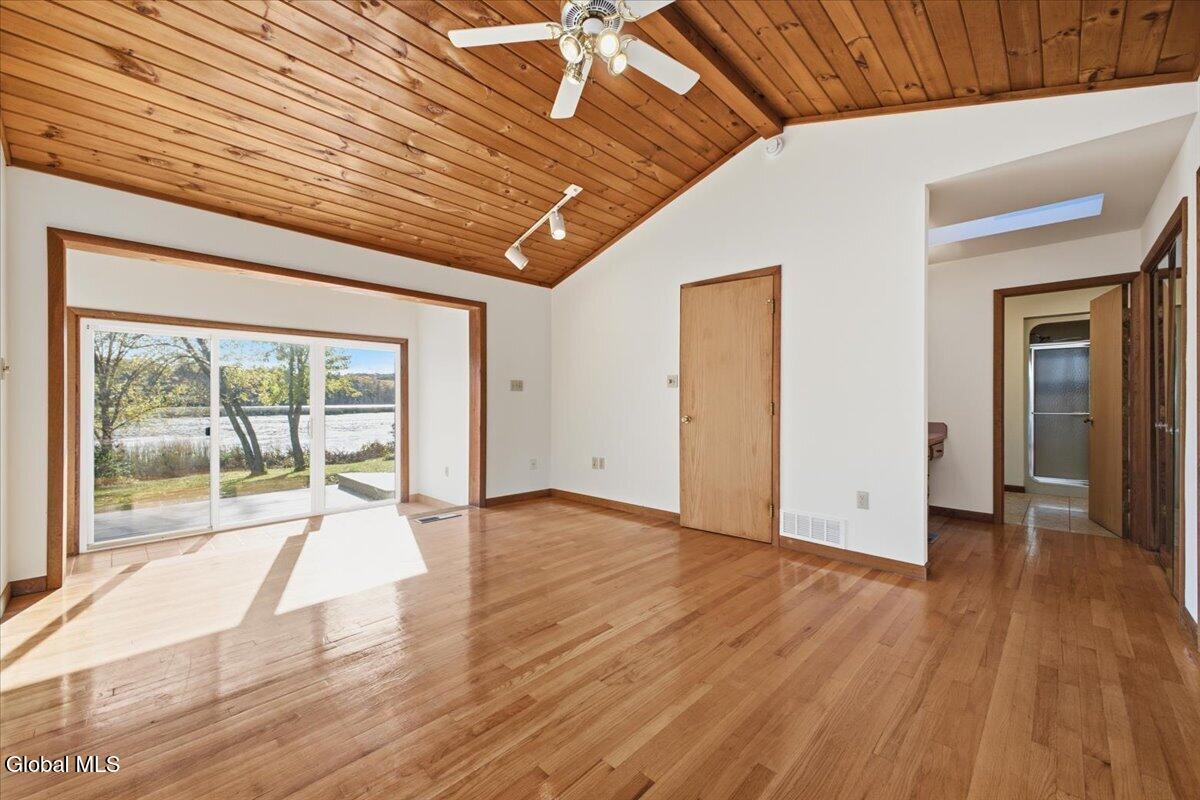 20 Beach Road Clifton Park NY 12065
