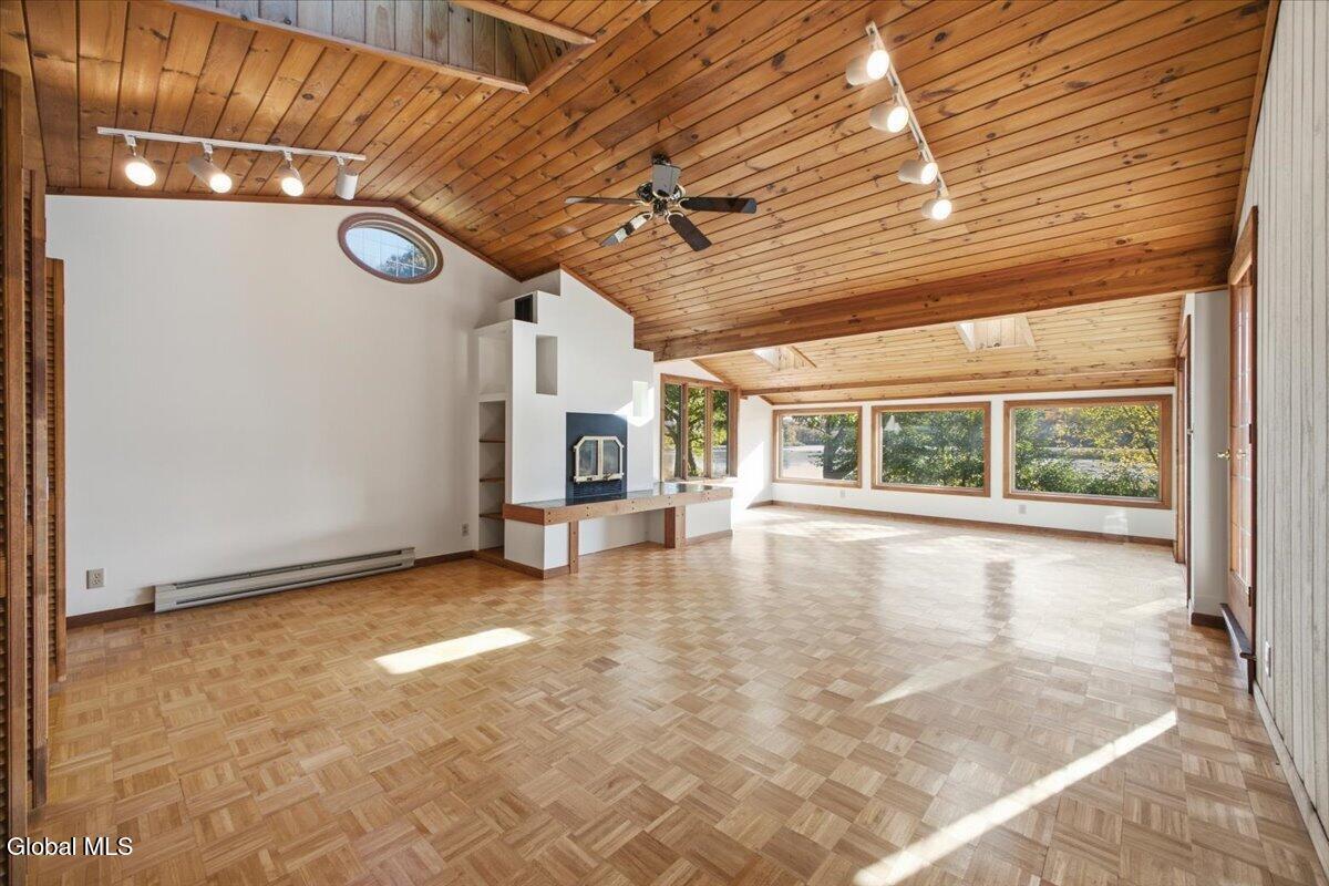 20 Beach Road Clifton Park NY 12065
