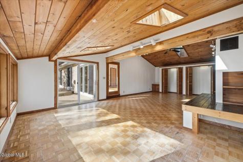 20 Beach Road Clifton Park NY 12065