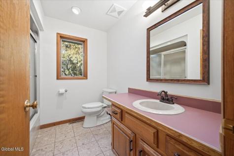 20 Beach Road Clifton Park NY 12065