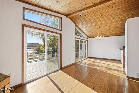 20 Beach Road Clifton Park NY 12065