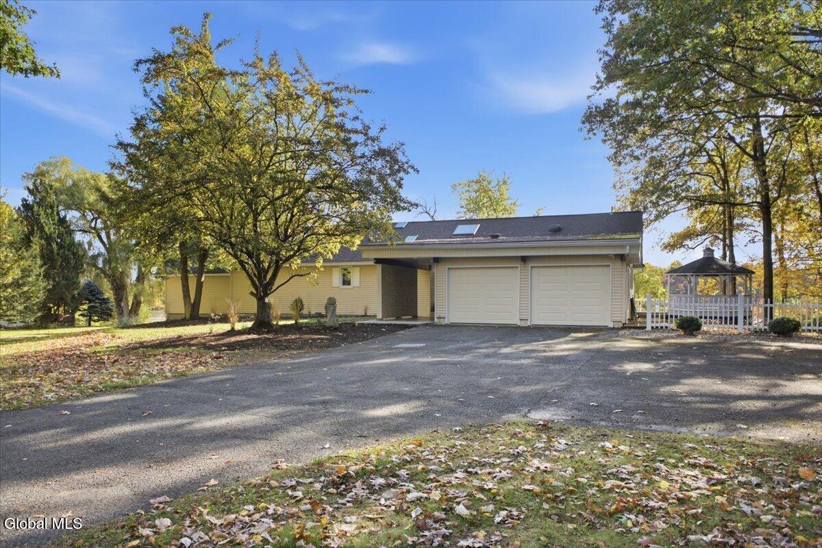 20 Beach Road Clifton Park NY 12065