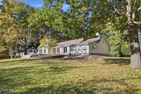 20 Beach Road Clifton Park NY 12065